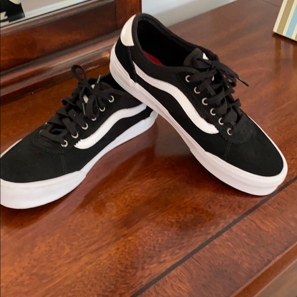 Vans Other - Youth Vans Sneakers size 6